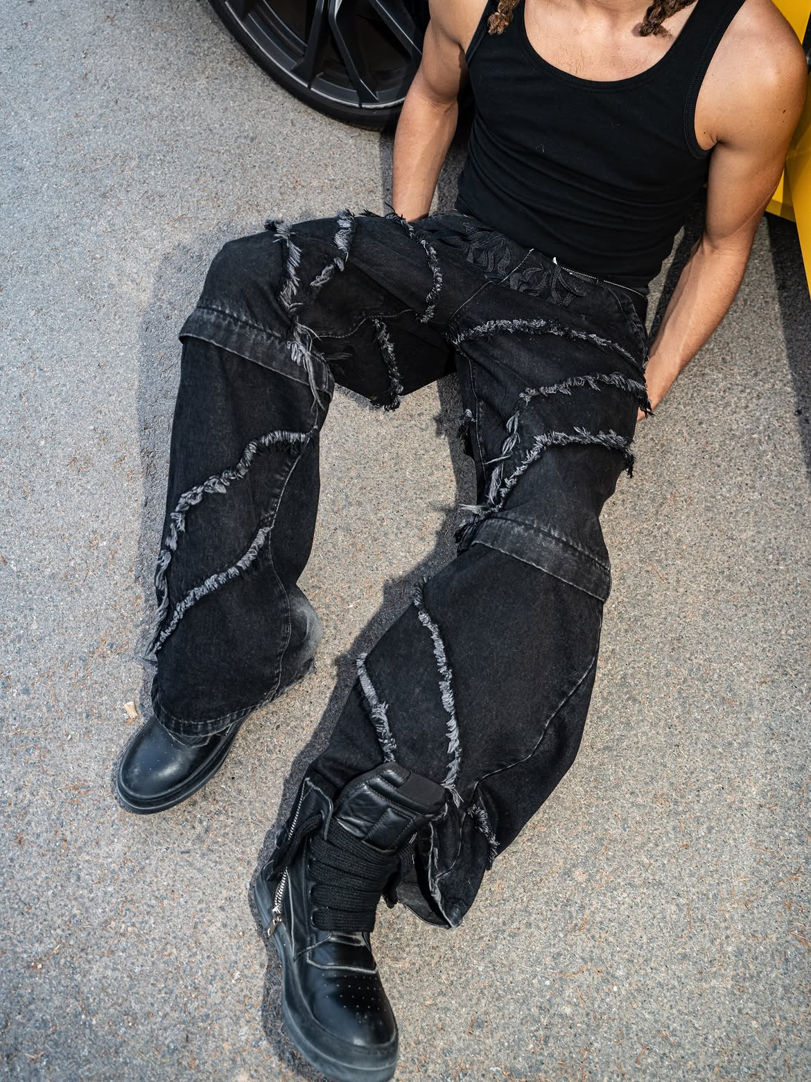 Elixir Distressed Detachable Jeans