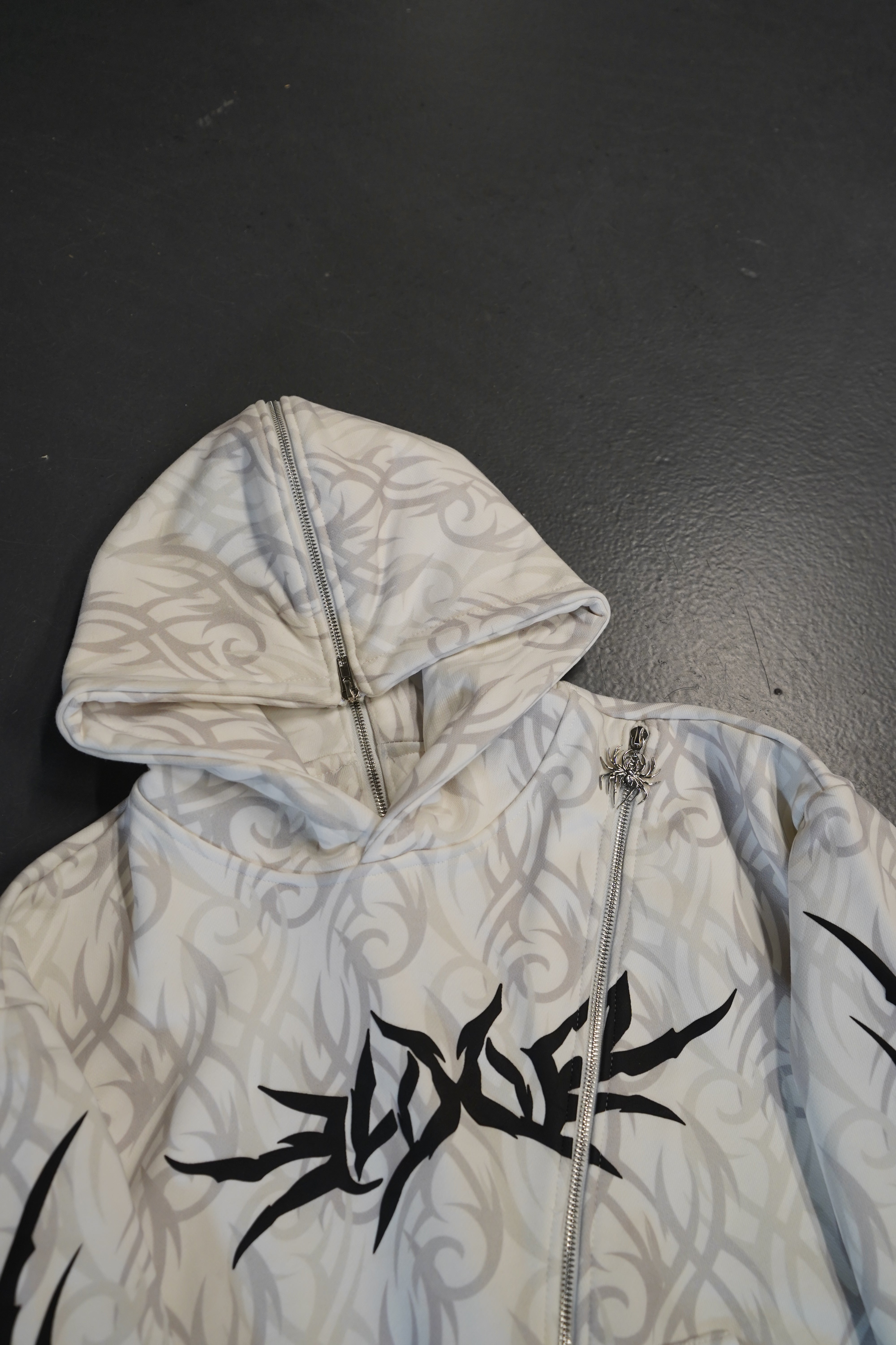 Elixir Diagonal Tribal White Zip-Up