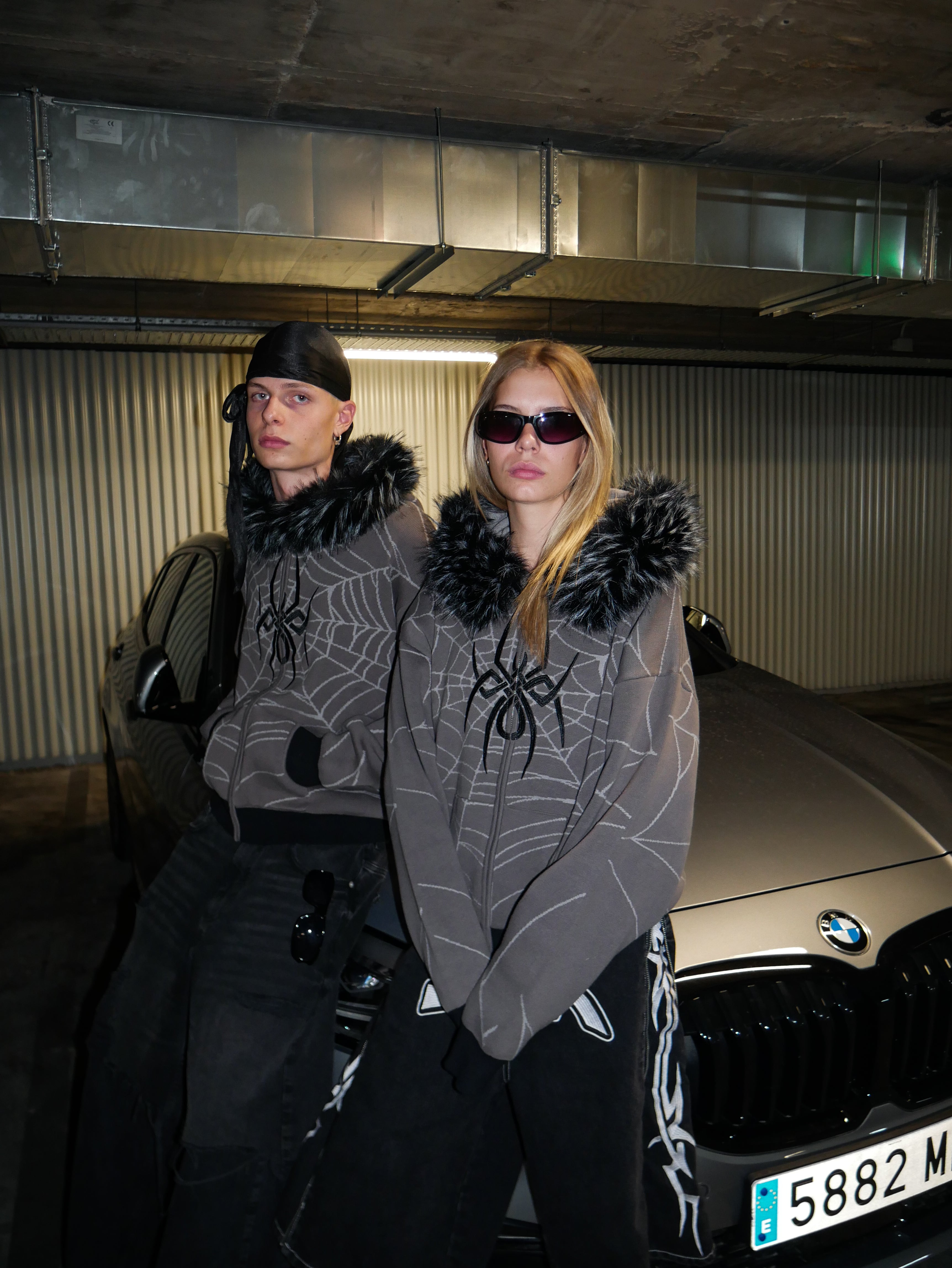 Elixir Detachable Fur Gray Zip-Up