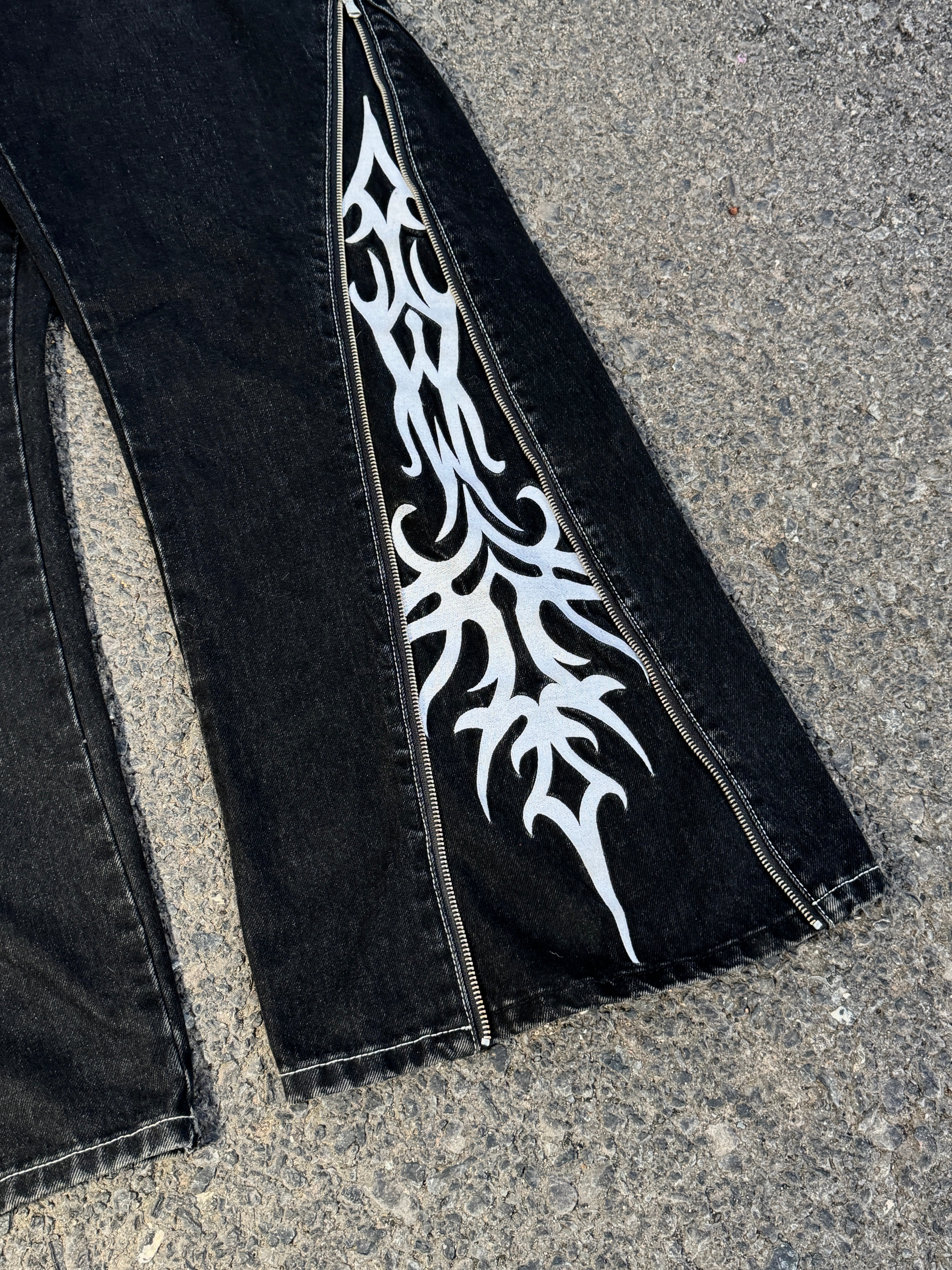Elixir Cross Baggy Jeans