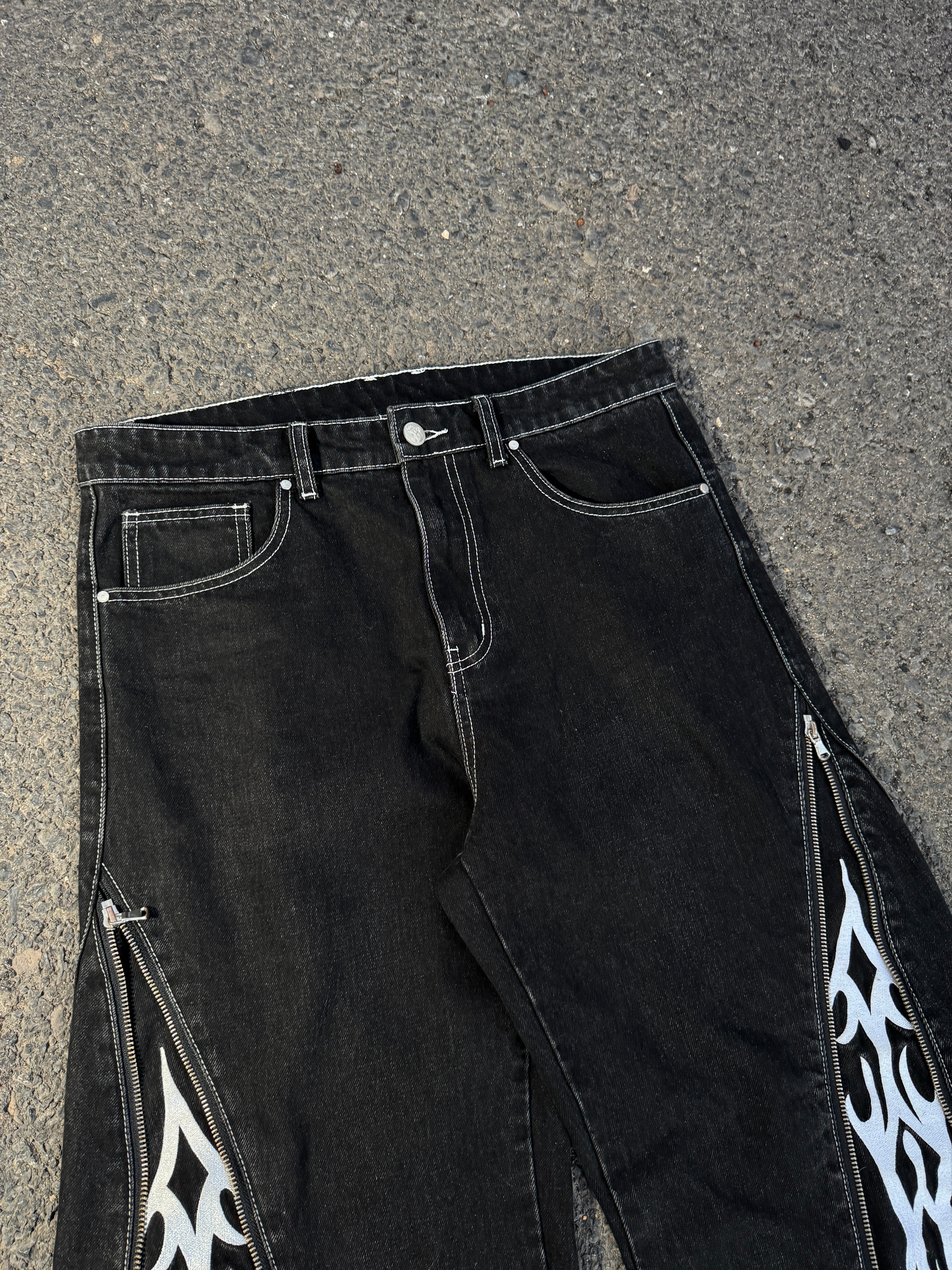 Elixir Cross Baggy Jeans