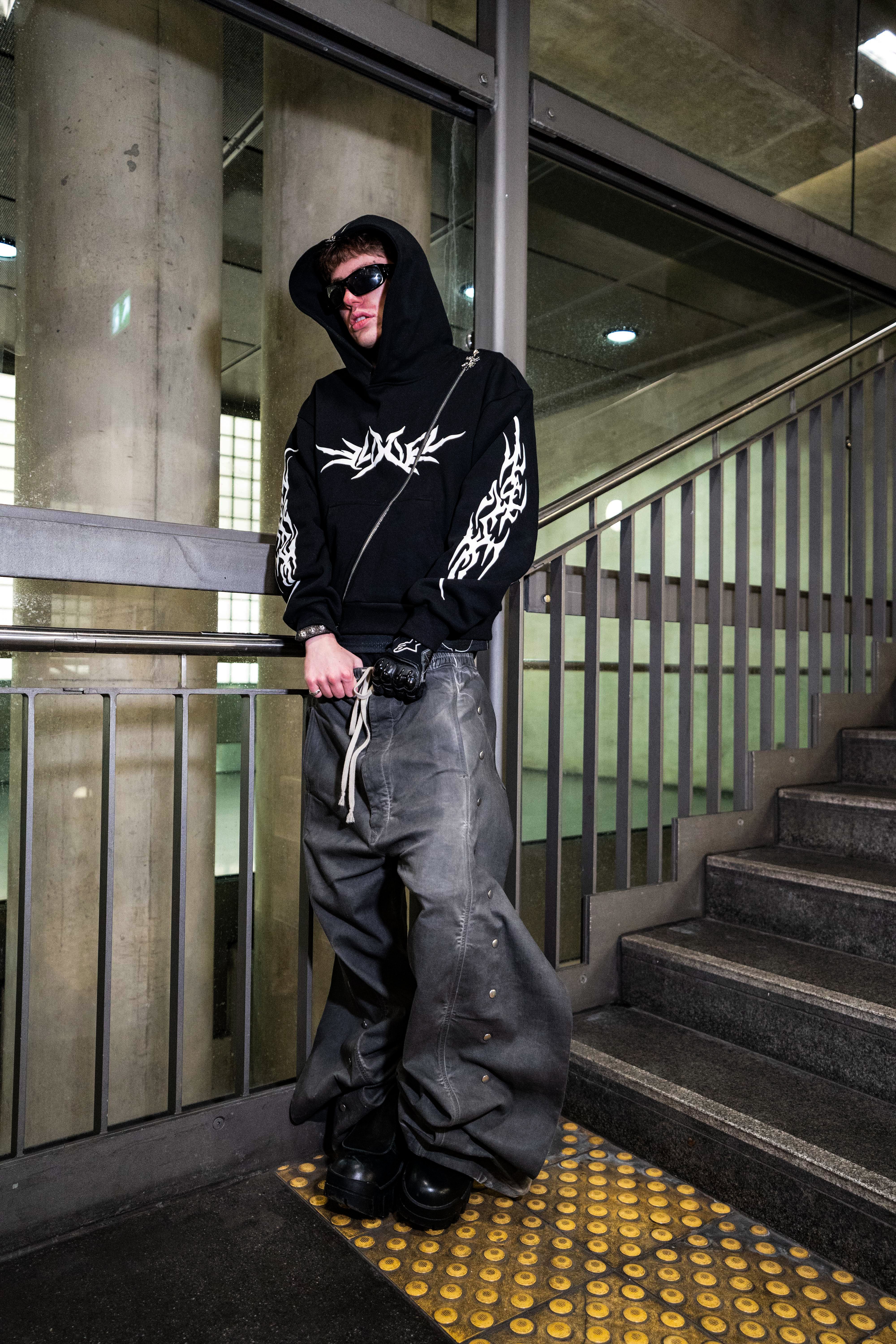 Elixir Diagonal Tribal Black Zip-Up