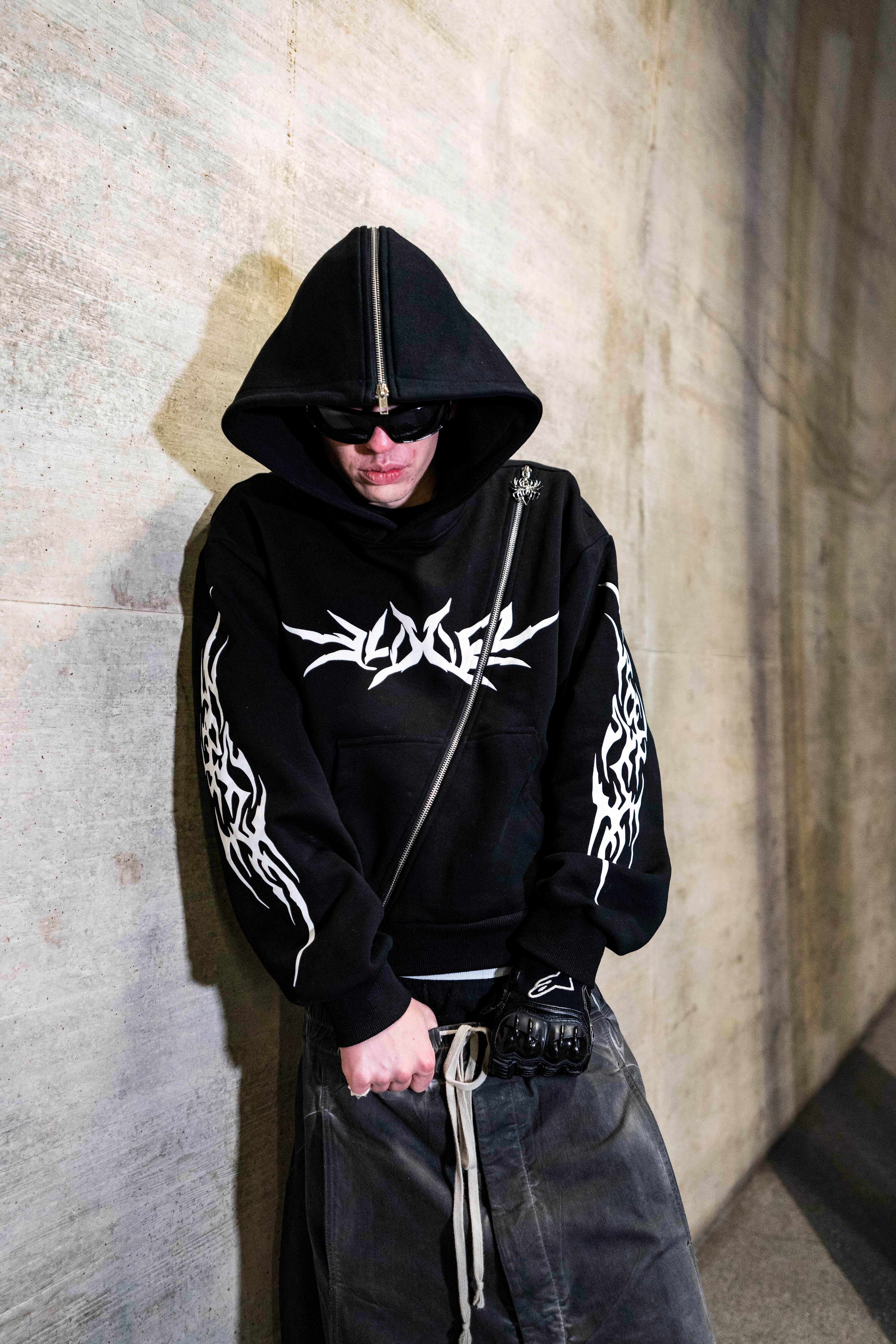 Elixir Diagonal Tribal Black Zip-Up