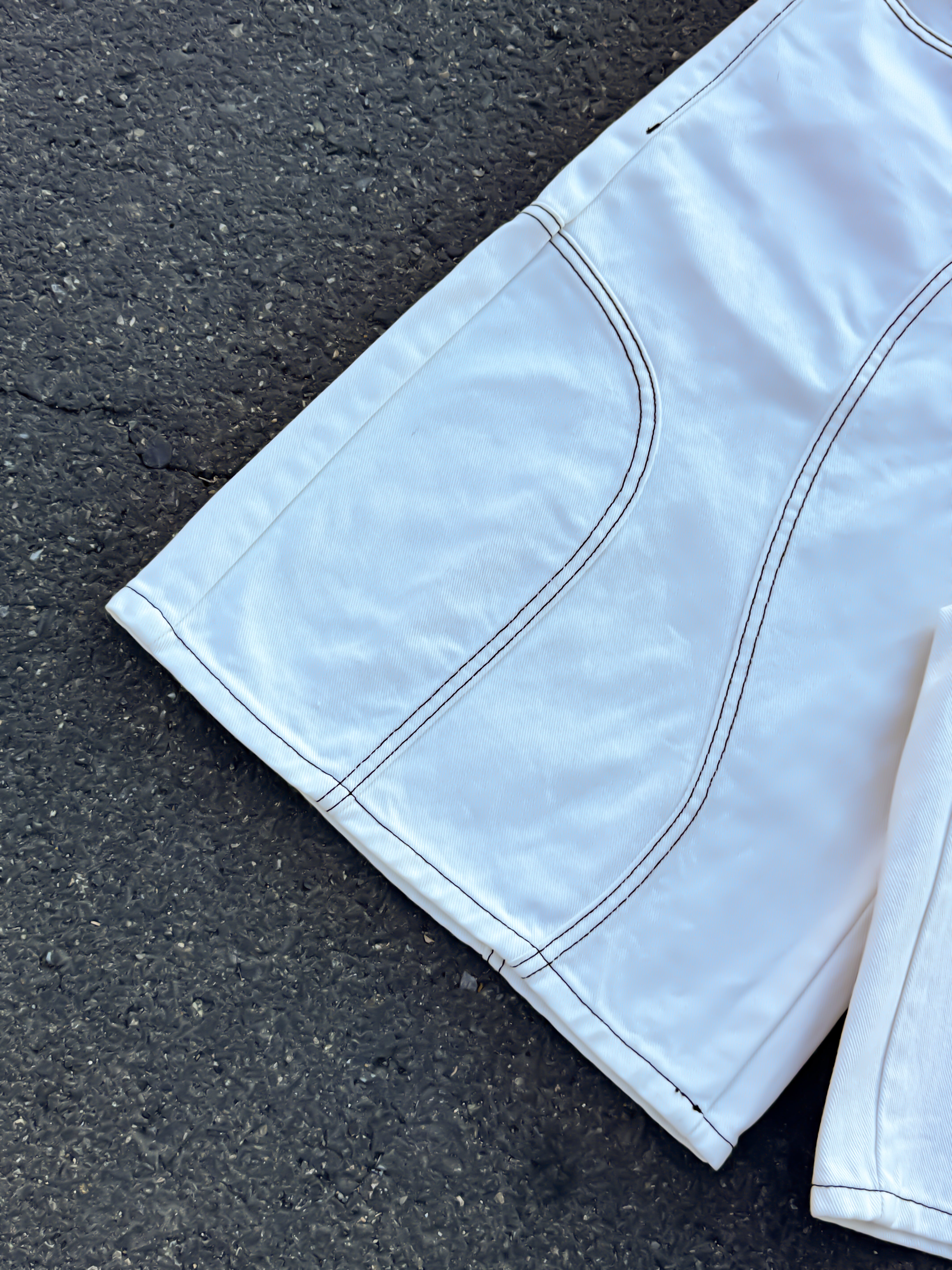 Elixir White Curve Jorts