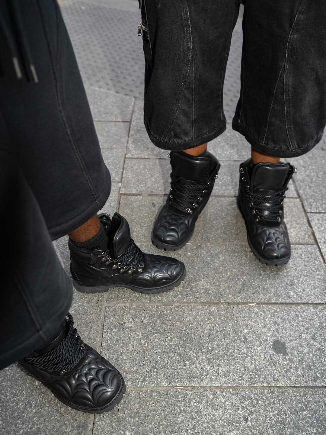 Elixir Dark Spider Boots