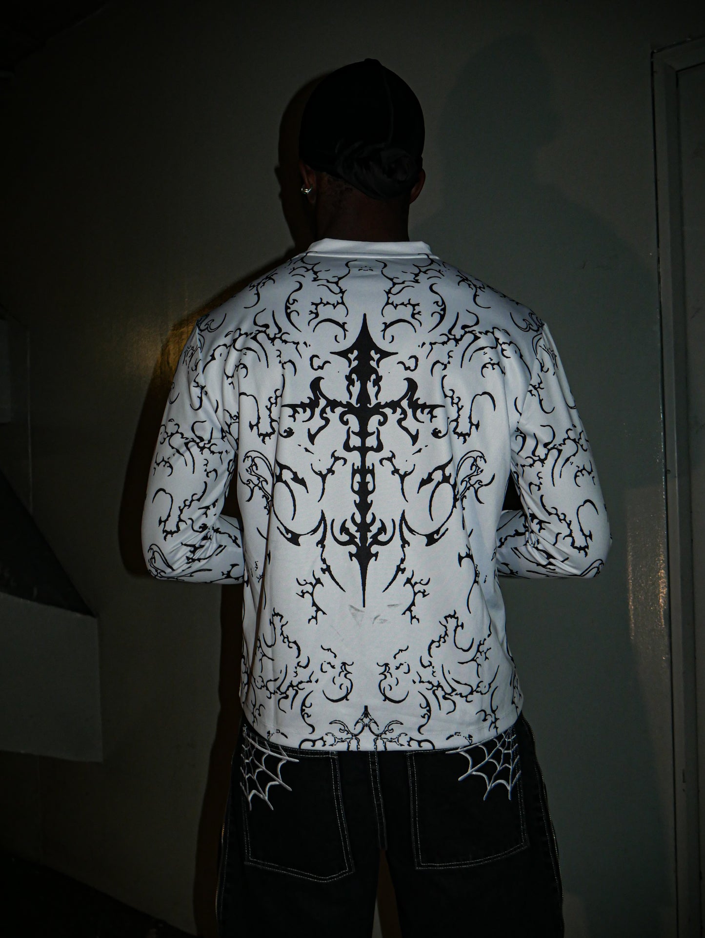 Elixir Tribal White Long-Sleeve