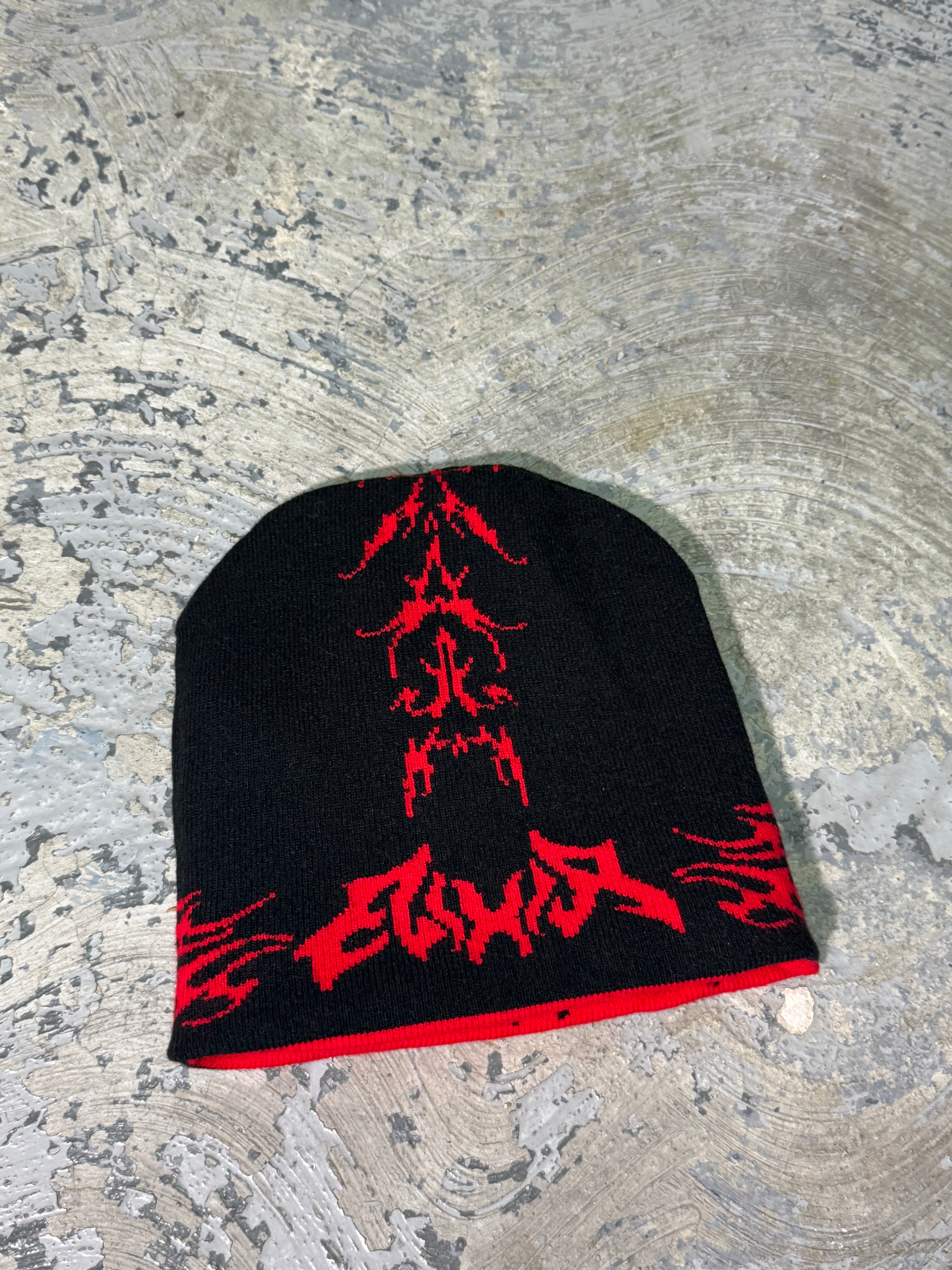 RED-BLACK REVERSIBLE CAP